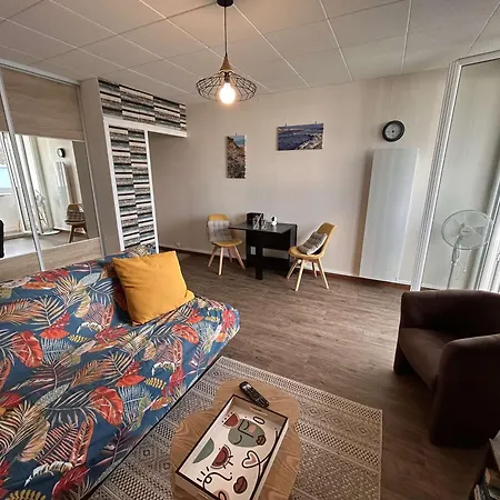 Moderne Avec Balcon Proche - Fr-1-224c-366 Apartamento