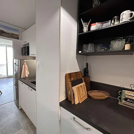 Moderne Avec Balcon Proche - Fr-1-224c-366 Apartman